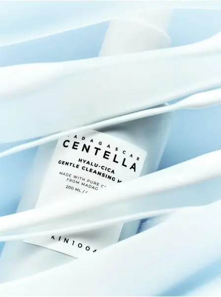 SKIN1004 Madagascar Centella Hyalu Cica Gentle Cleansing Milk 200ml - by Dream Skin Nepal - Image 5