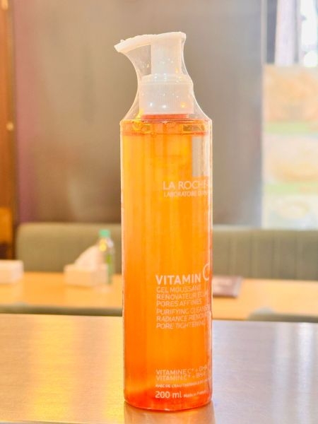 La Roche-Posay Vitamin C Brightening Facial Cleanser 200ml (France)