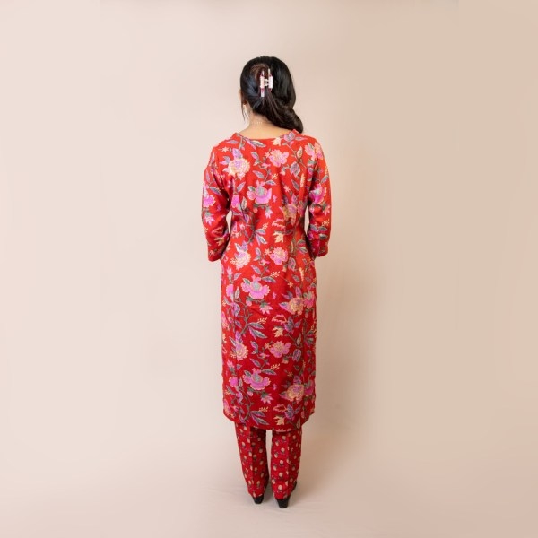 Bisesh Creation Red V-neck Jari Dhari Floral Printed Straight Kurta Pant Co-ord Set For Women - Image 3