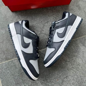 SB Dunk Georgetown Premium Sneakers for Men
