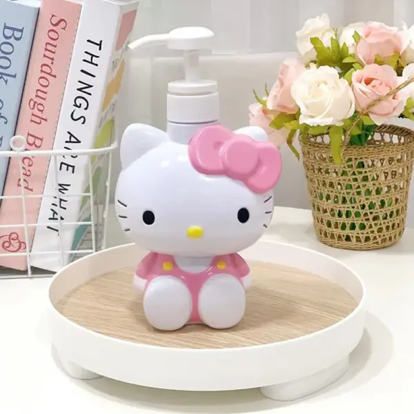 750ML Sanrio Cinnamonroll Kuromi Mymelody Cartoon Shampoo Conditioner Bottle Dispenser Refillable Containers for Liquid Soap - Image 3