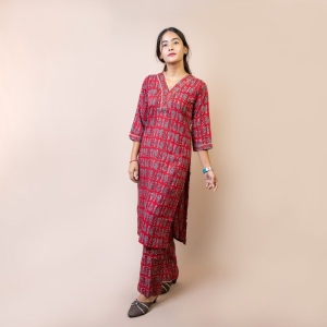 Bisesh Creation Maroon V-neck Floral Printed Straight Kurta Pant Co-ord Set For Women