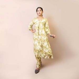 Bisesh Creation Mehandi Green Single Button Umbrella Kurtha Pant Set Printed For Women