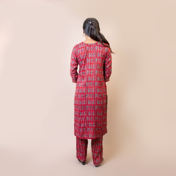 Bisesh Creation Maroon V-neck Floral Printed Straight Kurta Pant Co-ord Set For Women - Image 3