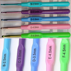 5 Pcs Crochet Aluminium Hook With Plastic Handle