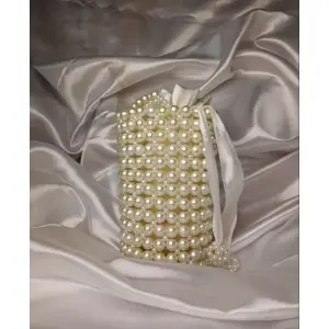 Round Pearl Bag