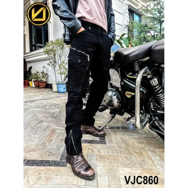 VIRJEANS (VJC860) Stretchable Cargo Multi Pocket Box Zipper Joggers Pant For Men- Black - Image 3