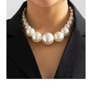 Pearl Beaded Choker