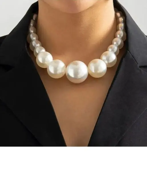 Pearl Beaded Choker