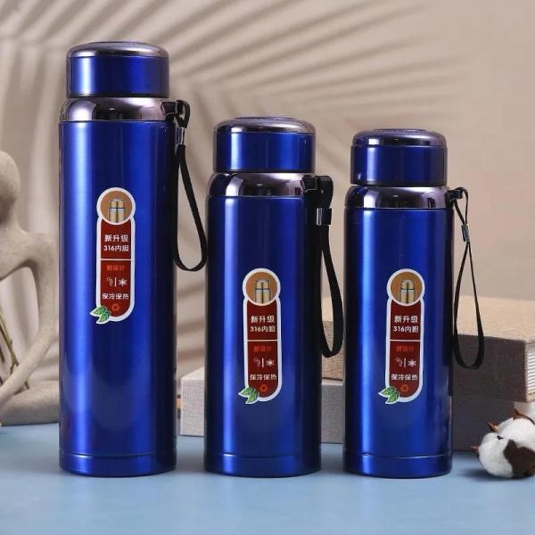 800ml Large Capacity Stainless Steel Thermos Bottle Insulation Cup (Assorted Color)