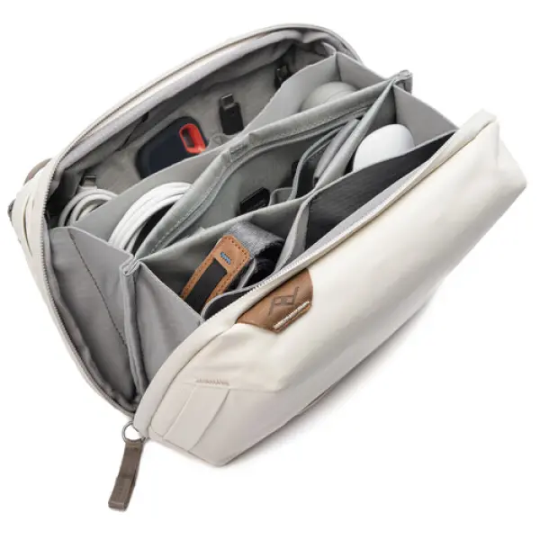 Peak Design Travel Tech Pouch Bone - Image 2