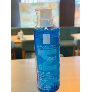 La Roche-Posay Effaclar Purifying Foaming Gel Cleanser for Oily Skin 400ml. (France)