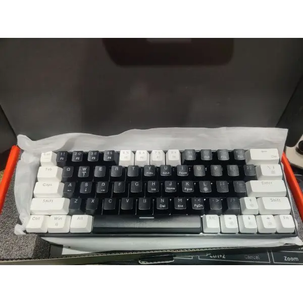 Zifriend 64 Keys Red Or Blue Switch Wired Detachable RGB Mechanical Gaming Keyboard - Image 3