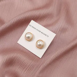 KOJA New Design Magnetic Brooch For Women 1