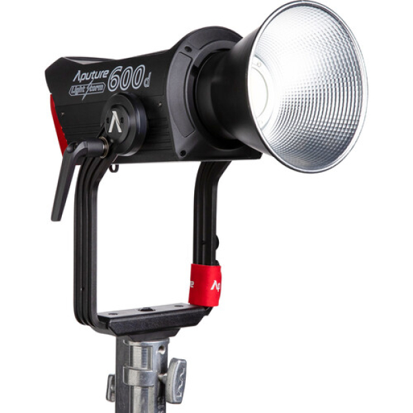 Aputure LS 600d Daylight LED Monolight (V-Mount) - Image 2