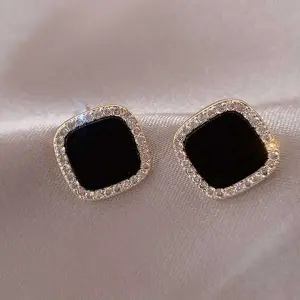 KOJA Korean Elegant Design Stud Shape Earrings 2