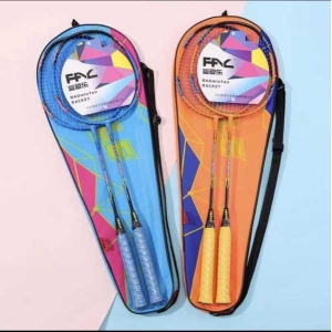 Badminton Racket/ Jointless Badminton Racket A Pair of Two (Carry Bag and 1Shuttle Cock Included)
