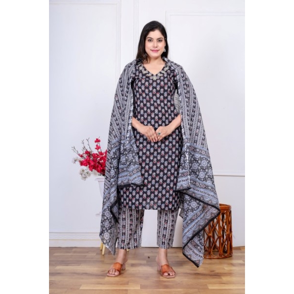 Bisesh Creation Black V-neck Floral Printed Front Pleated Kurta Pant Shawl Set For Women - Image 3