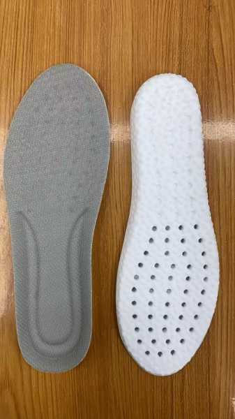 Comfortable orthopedic shoe insoles