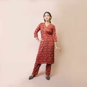 Bisesh Creation Red V-neck Lace Dhari Floral Printed Straight Kurta Pant Co-ord Set For Women