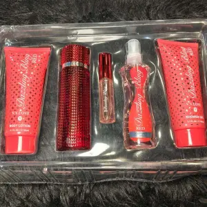V.V Love 5Pcs Self Care Gift Set Totalling 510ml