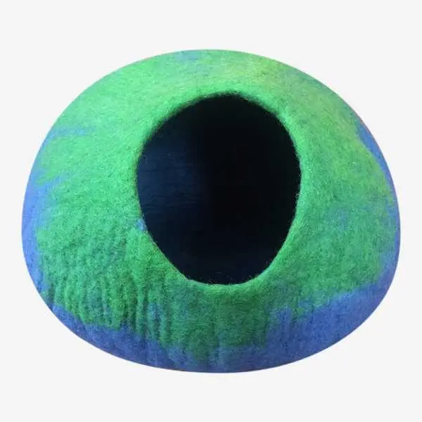 Eco-Friendly Cotton-Felt Cozy Cat Bed with Blue & Green Accents - Image 2