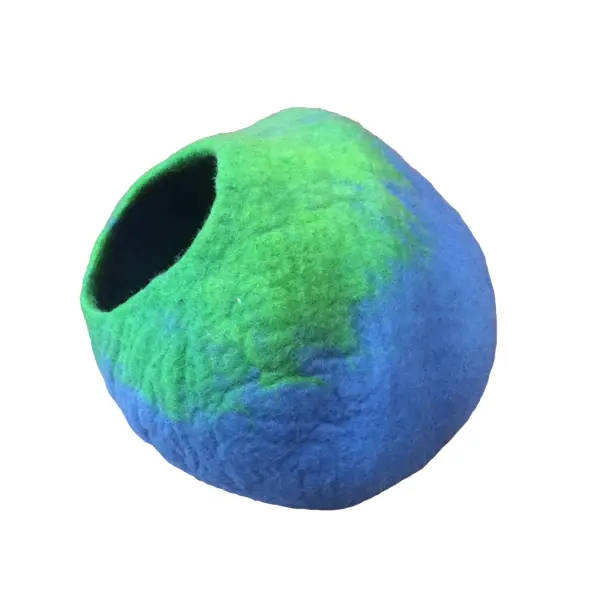 Eco-Friendly Cotton-Felt Cozy Cat Bed with Blue & Green Accents - Image 3