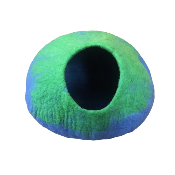 Eco-Friendly Cotton-Felt Cozy Cat Bed with Blue & Green Accents - Image 4