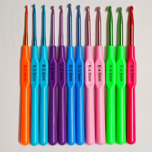Full Crochet Set As Shown On Picture Aluminium Hook Plastic Handle 12 Pcs
