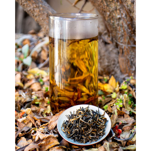 E.verest Gold Tea™ - Small Tin - 60GMS - Suiro Teas - Image 3