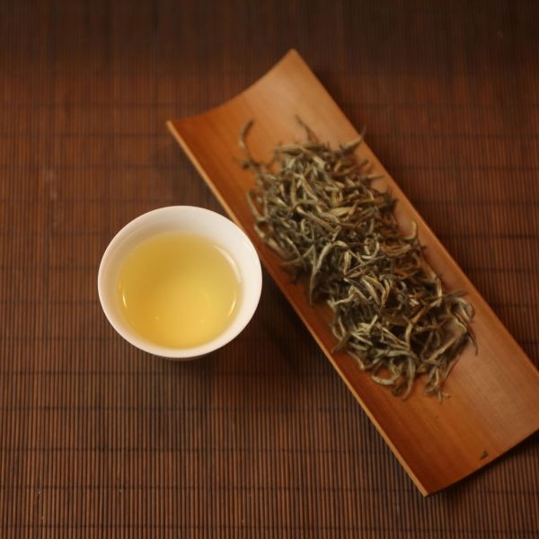 E.verest White Peak Tea™ - Small Tin - 50 GMS - Suiro Teas - Image 2