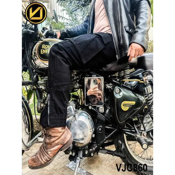 VIRJEANS (VJC860) Stretchable Cargo Multi Pocket Box Zipper Joggers Pant For Men- Black - Image 4