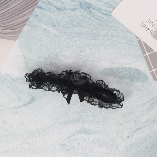 Fancyra women Black Lace Bow Thigh Garters - Image 3