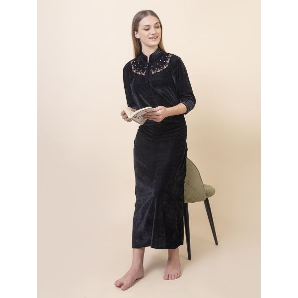 Fancyra Women Full Length Black Velvet Winter Nighty Nightdress - Image 5