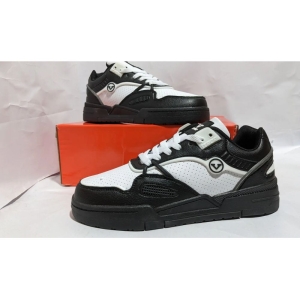 Flat Sole Syntheytic Round Toe Lace-Up Closure Medium Width Casual Sneakers For Men