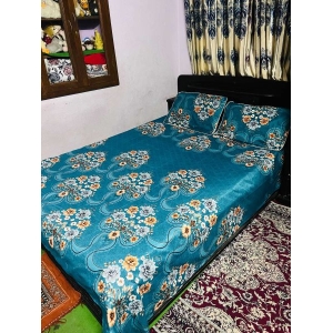 Green Floral Printed King Size Bedsheet With Two Pillow Covers