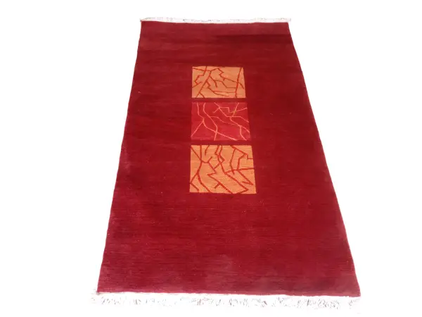 Handknotted Nepali Woolen Carpet – Maroon Color, 60 Knots, 92x162 cm,