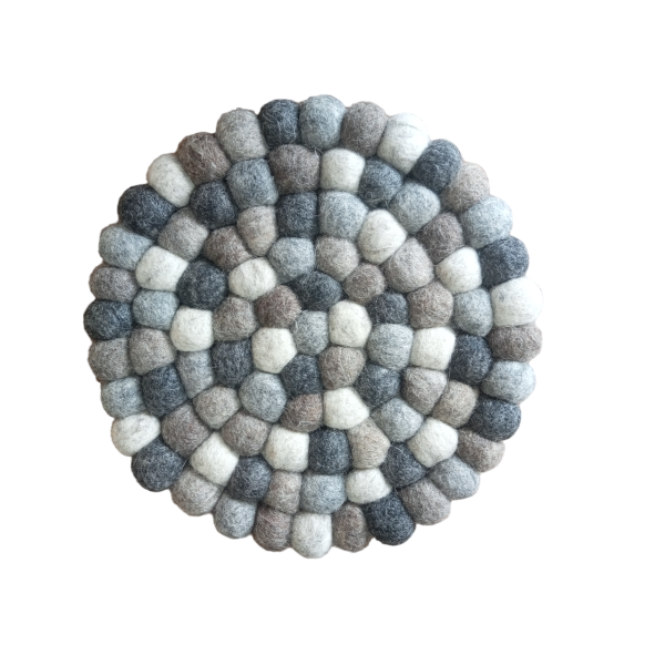 Handmade Nepali Felt Ball Trivet – 20cm Round Wool Hot Pad & Kitchen Décor - Image 4