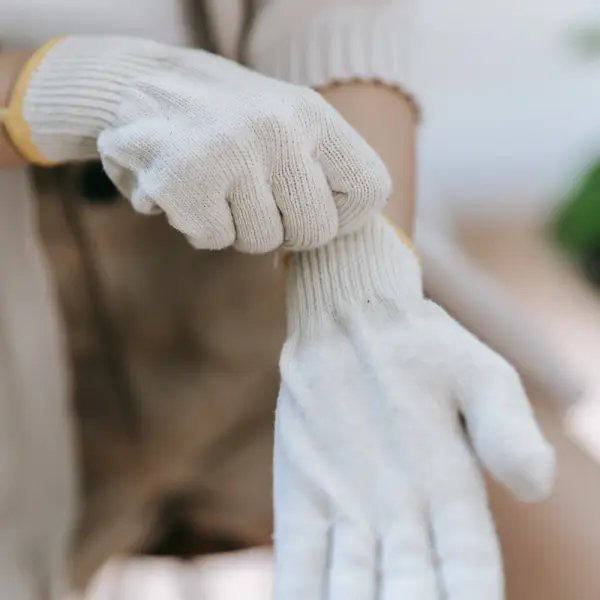 Sali Cotton Gloves - Image 2