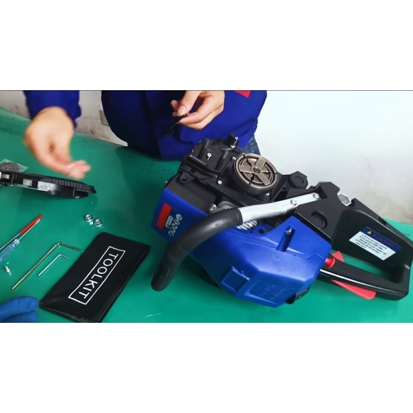SALI Gasoline Chain Saw (3020A) - Image 3