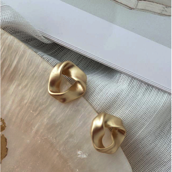 KOJA Korean Elegant Design Stud Shape Earrings - Image 2