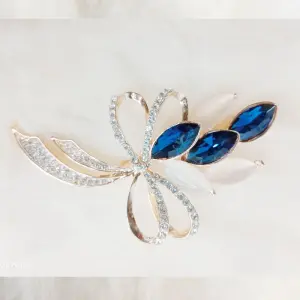KOJA Korean Stylish Floral Shape Jewellery Golden Plated Brooch for Women