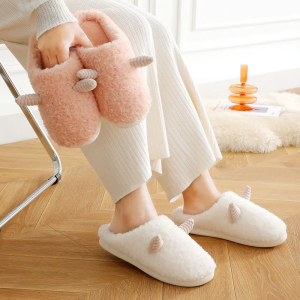 KOJA Women Indoor Warm Slippers Cute Little Goat Horn Decorated Cotton Linen Shoes Winter Furry Couple Slipper 44-45
