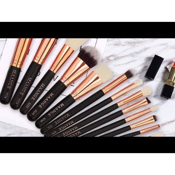 MAANGE 18pcs Makeup Brush set with Storage Bag With Free Lipliner by Genuine Collection - Image 3