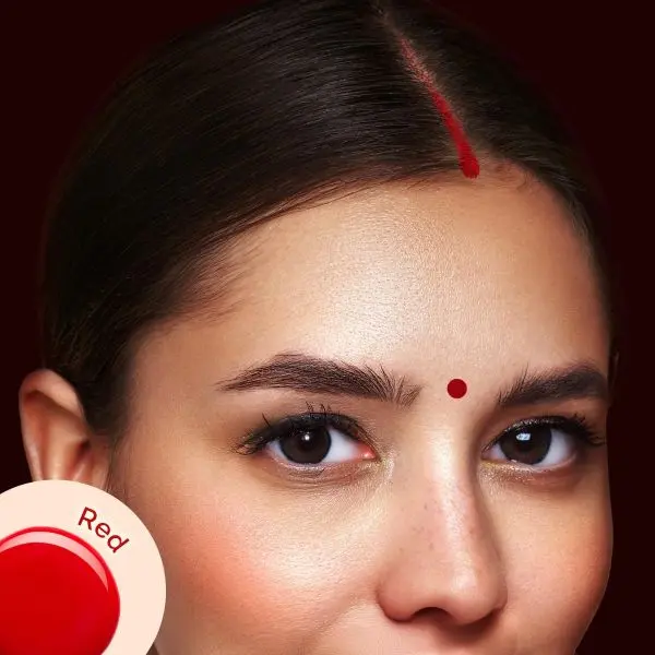 mamaearth Liquid Matte Sindoor with Almond Extract & Vitamin E - 2.8 ml | 01 - Red - Image 2
