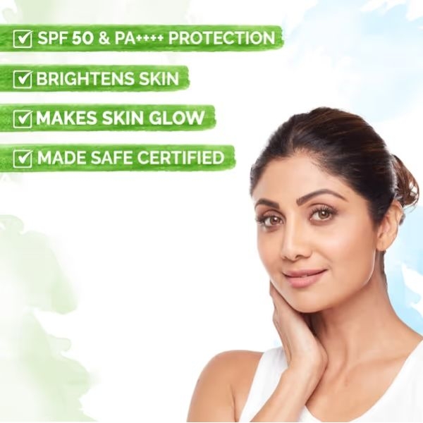 mamaearth Vitamin C Daily Glow Sunscreen with Vitamin C & Turmeric for Sun Protection & Glow - 50 g - Image 2