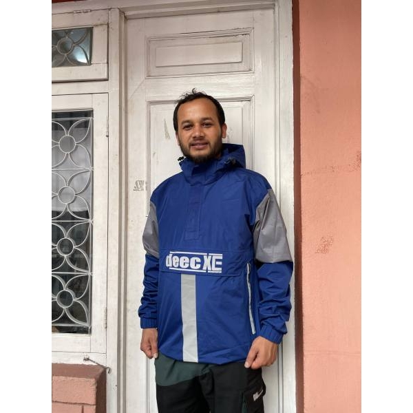 Men's Stylist Half Zipped Hooded Waterproof/Wind Proof Jacket. - Image 3