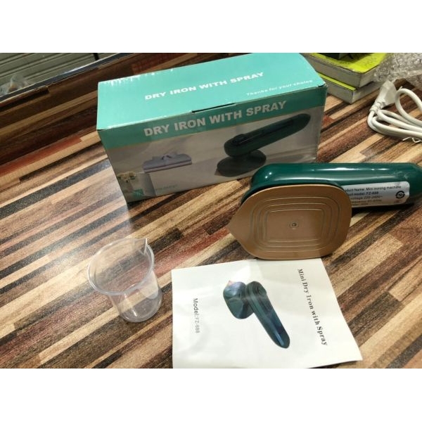 Mini Electric Dry Iron Machine With Spray Water Portable - Image 3