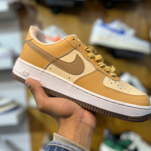 Nike Air Jordan 1 (Brown)