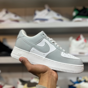 Nike Air Jordan 1 (Gray and White)